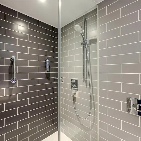 Premier Inn Berlin Kurfuerstendamm Hotel 3*